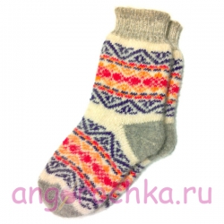 Женские вязаные носки с разноцветным орнаментом