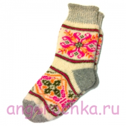 Женские вязаные носки с цветочным узором