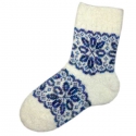 Женские вязаные носки белые с синим узором