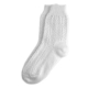 Белые женские вязаные носки с орнаментом